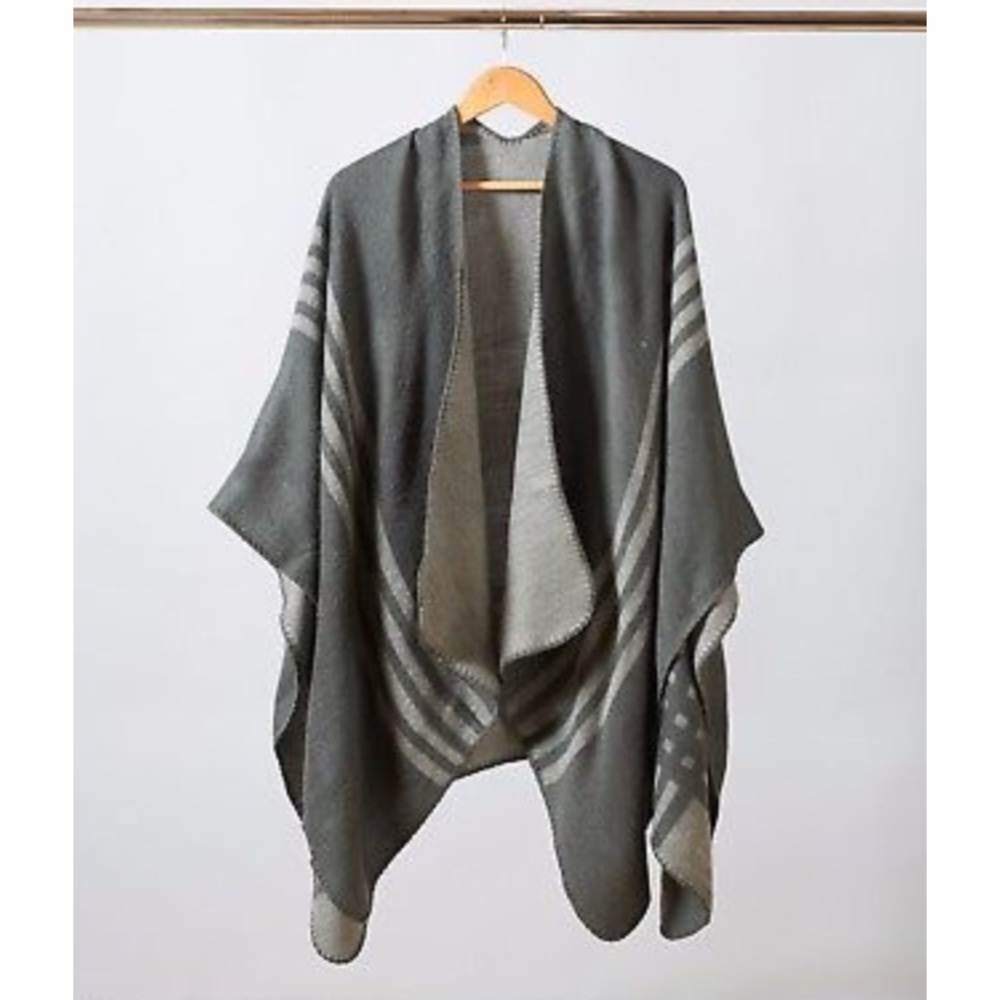 NEW BB Dakota Poncho